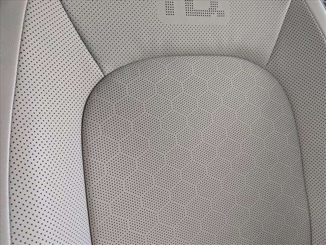 Used 2025 Volkswagen ID. Buzz 1st Edition AWD/4WD image 20