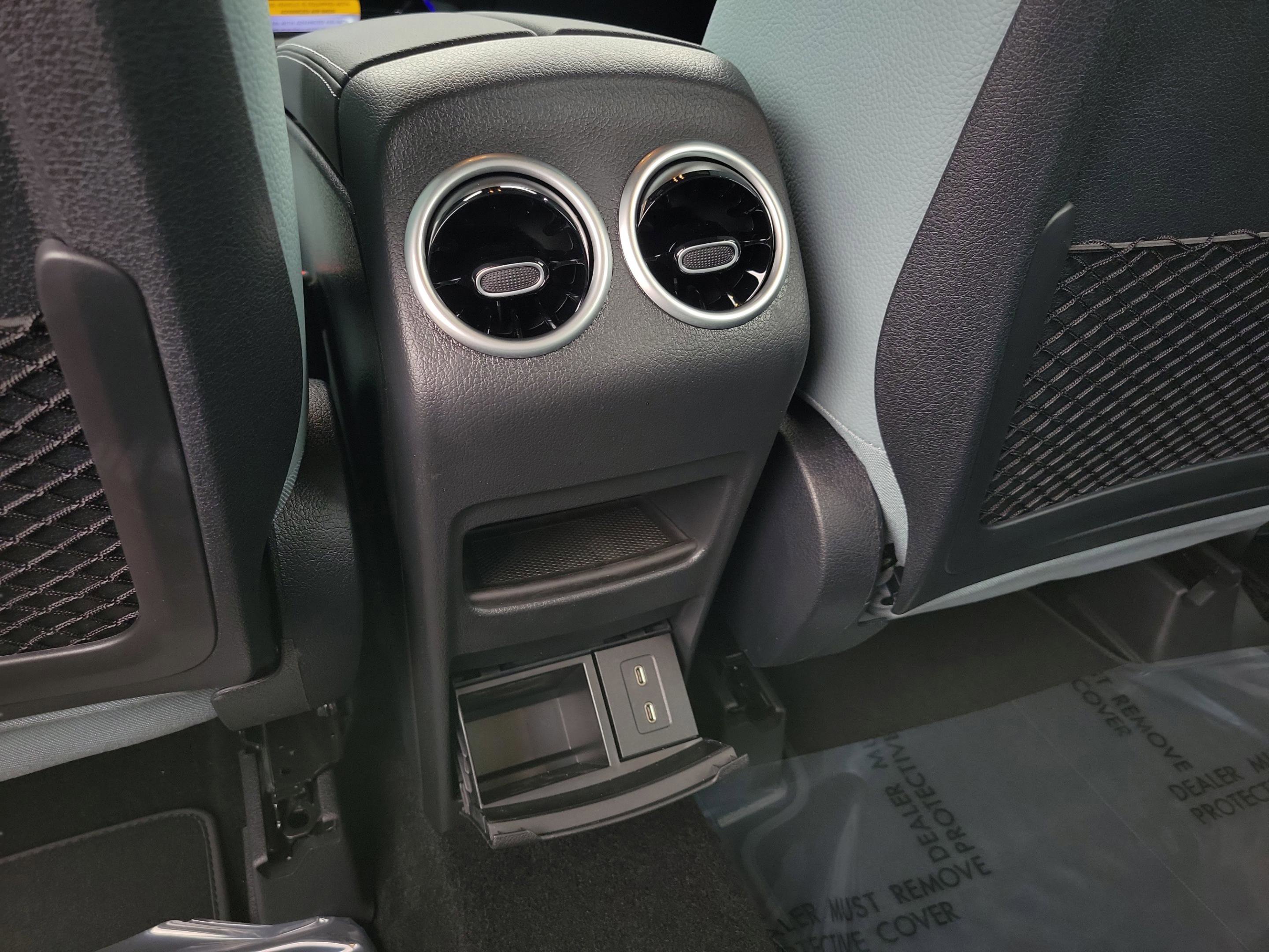 New 2026 Mercedes-Benz GLB 35 AMG 4MATIC image 8