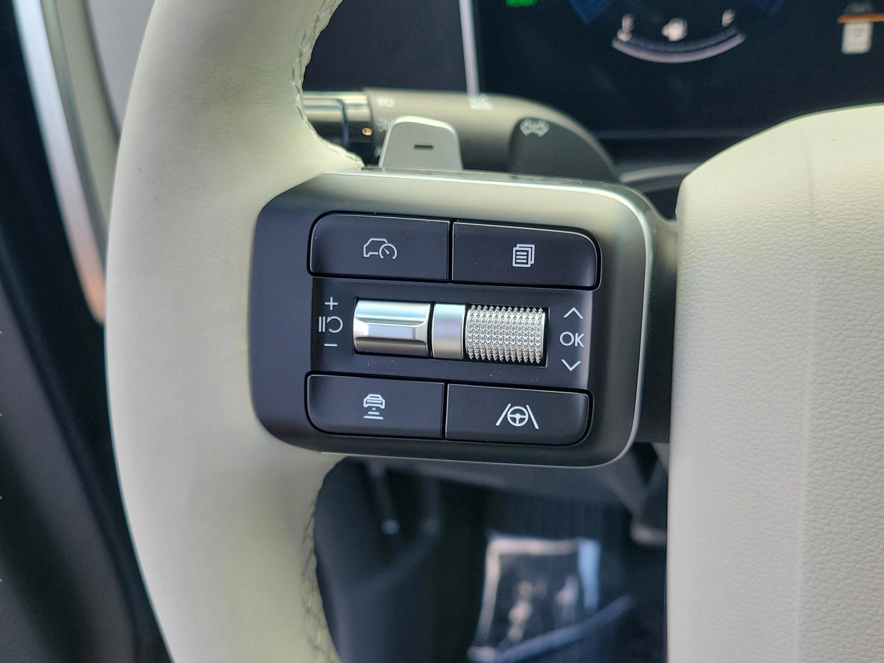 New 2026 Hyundai Santa Fe SE FWD image 13