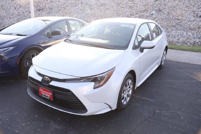 New 2027 Toyota Corolla LE FWD image 4