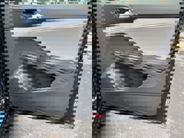 New 2024 Volkswagen Taos SE image 52