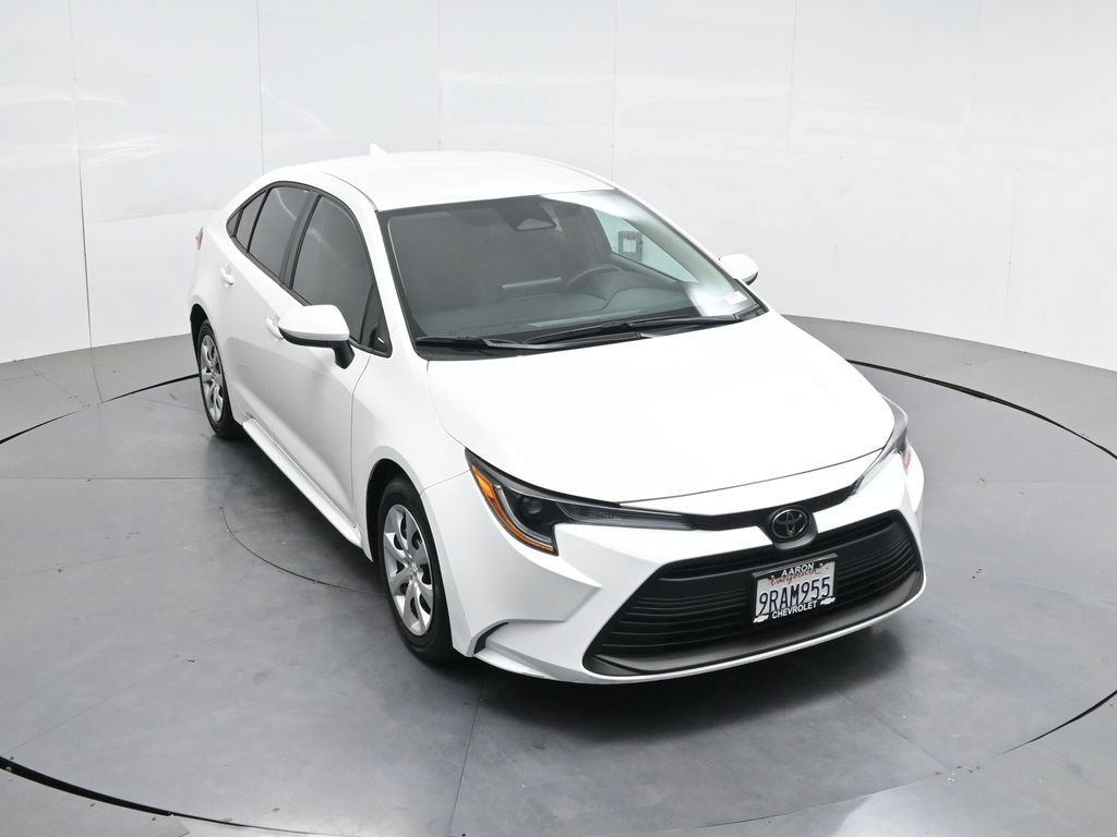 Used 2025 Toyota Corolla LE FWD image 54