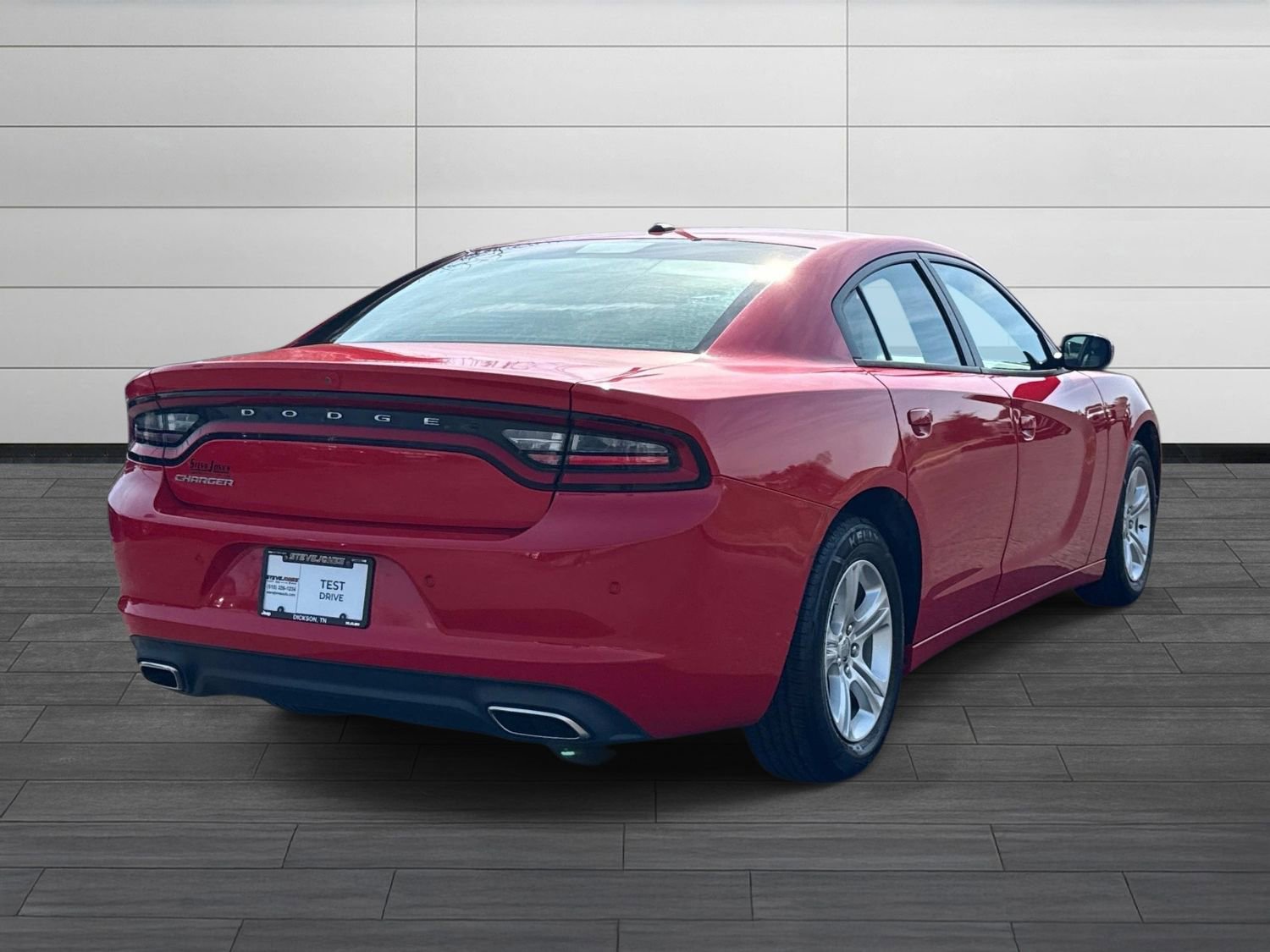 Used 2019 Dodge Charger SXT w/ Leather Interior Group image 4