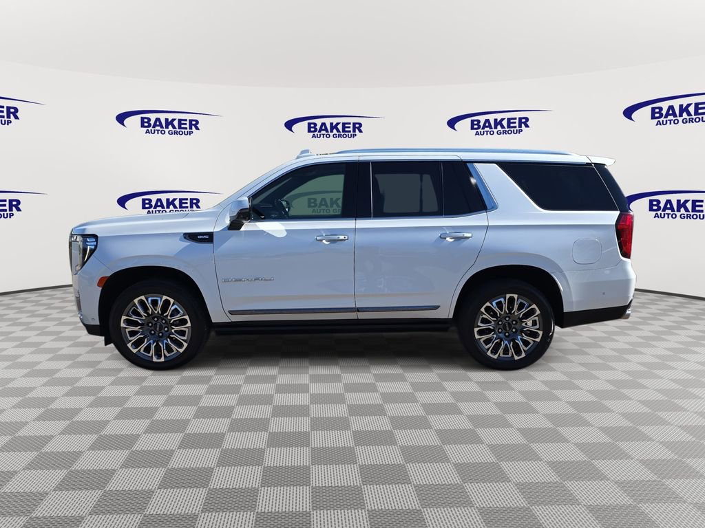 Used 2023 GMC Yukon Denali Ultimate w/ LPO, Floor Liner Package AWD/4WD image 8