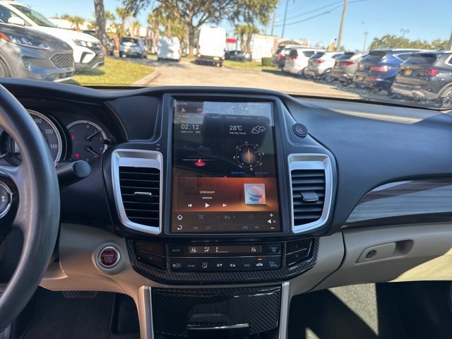 Used 2017 Honda Accord Touring image 26