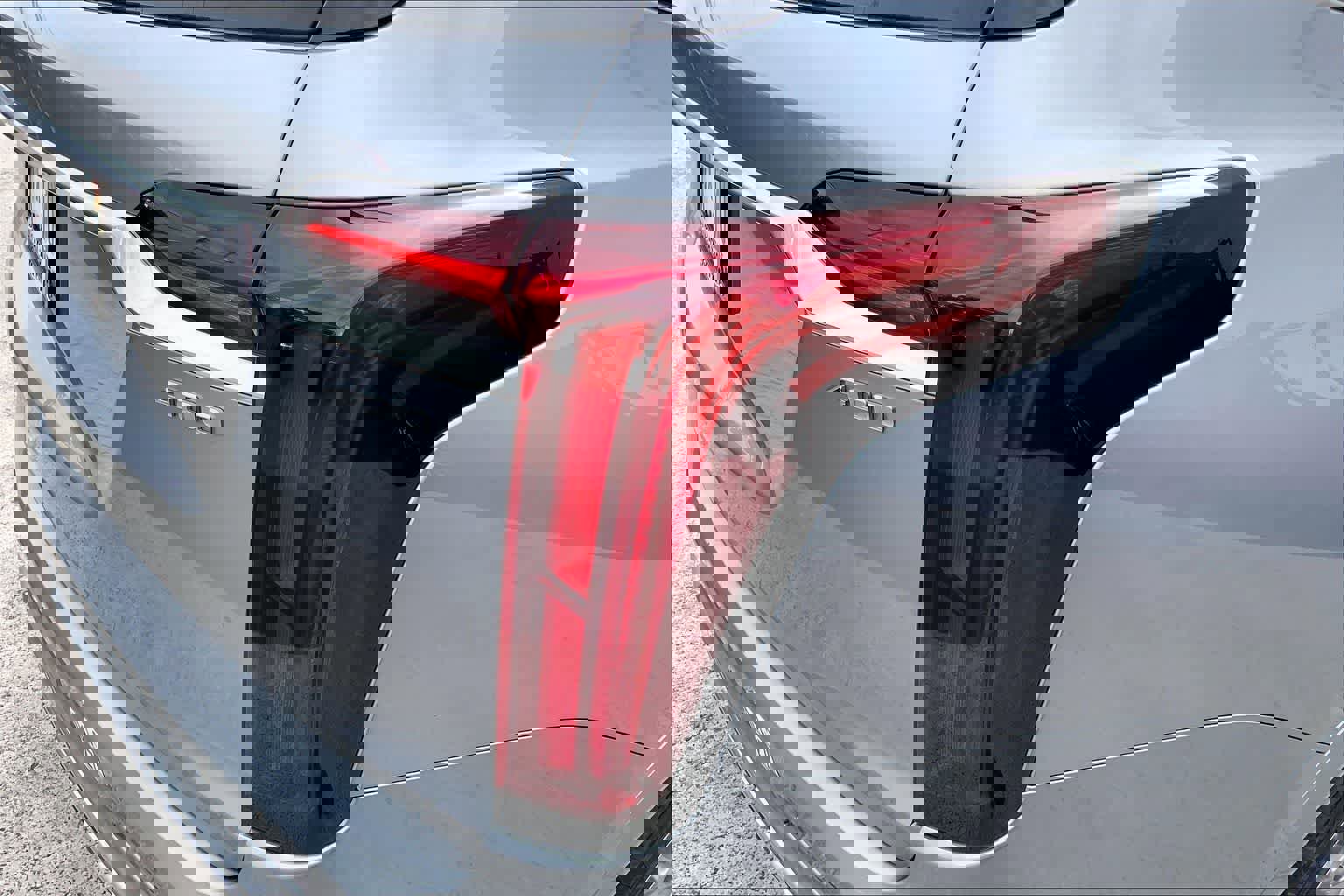 Used 2024 Cadillac XT6 Premium Luxury image 33