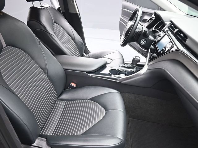Used 2020 Toyota Camry SE image 24