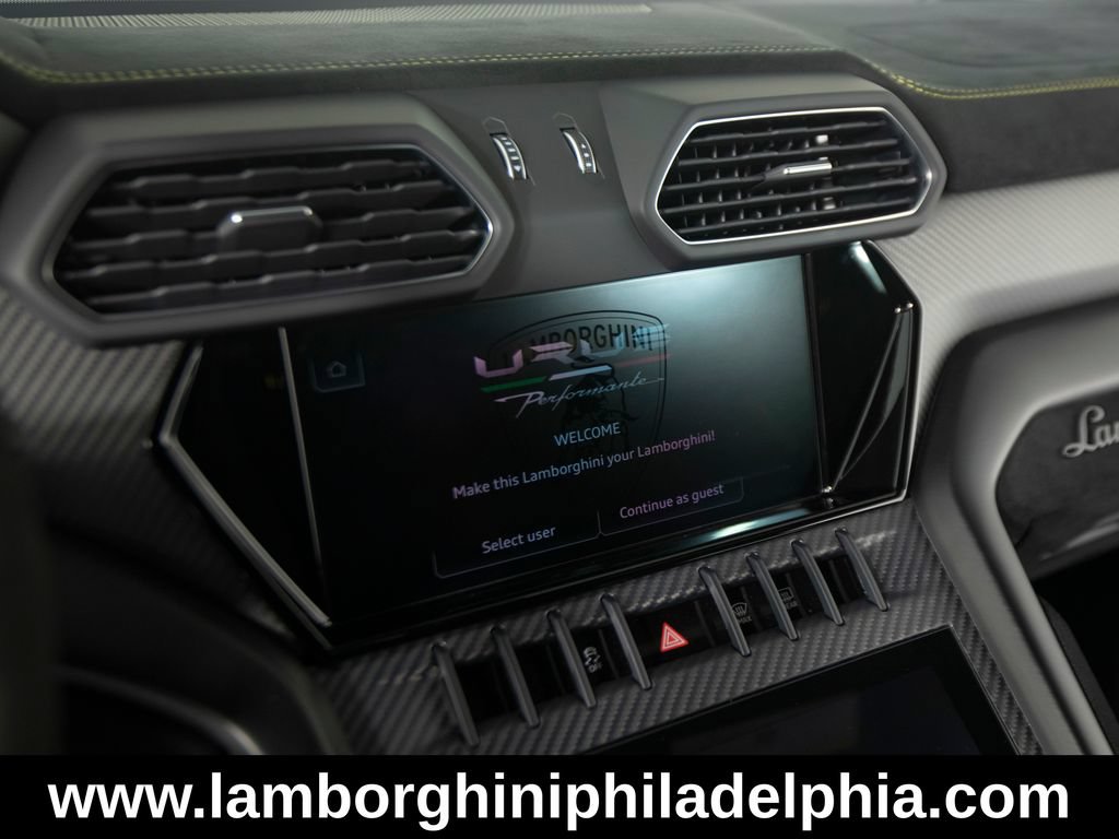 Used 2024 Lamborghini Urus Performante AWD/4WD image 19