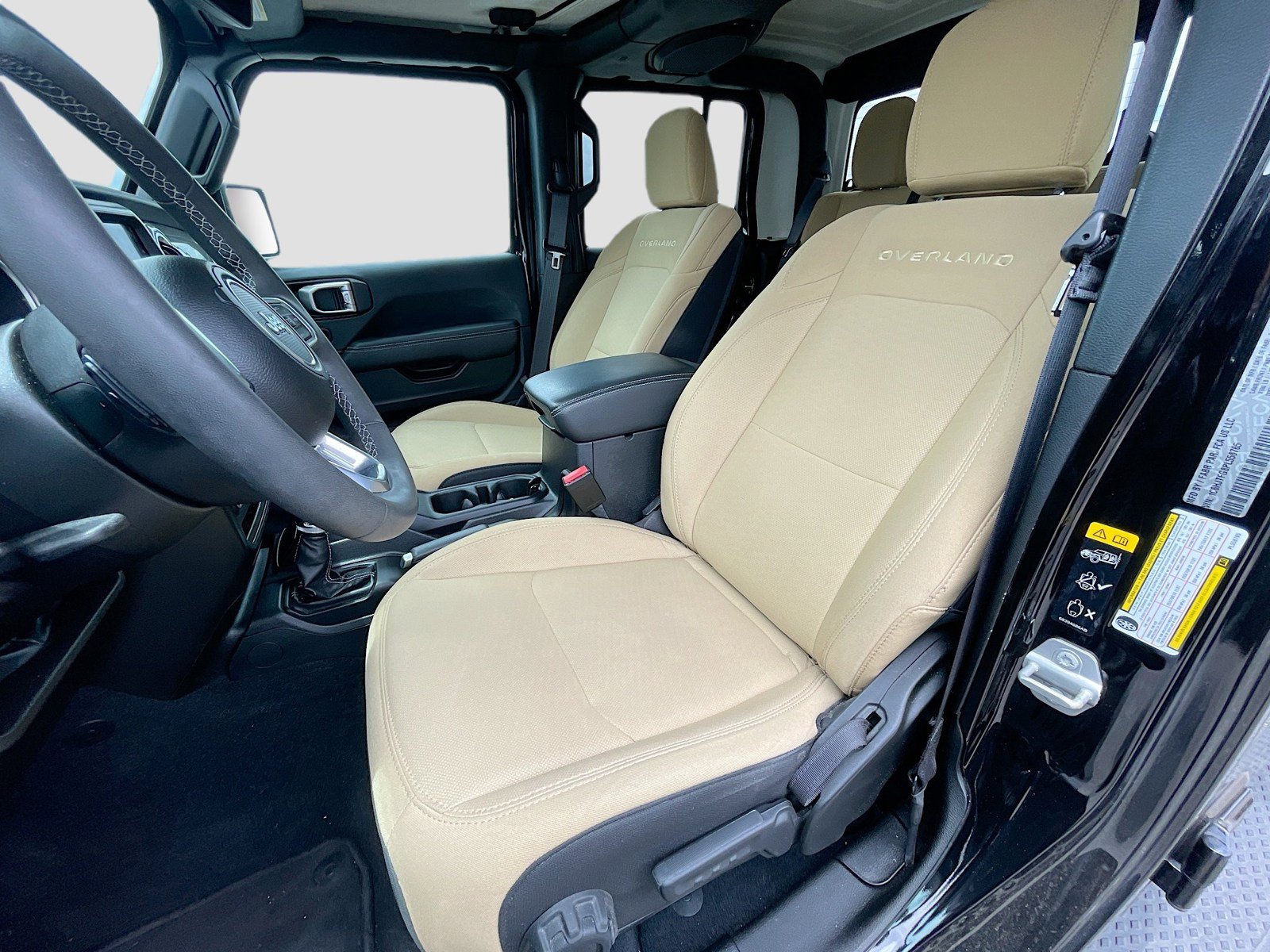 Used 2023 Jeep Gladiator Overland AWD/4WD image 13