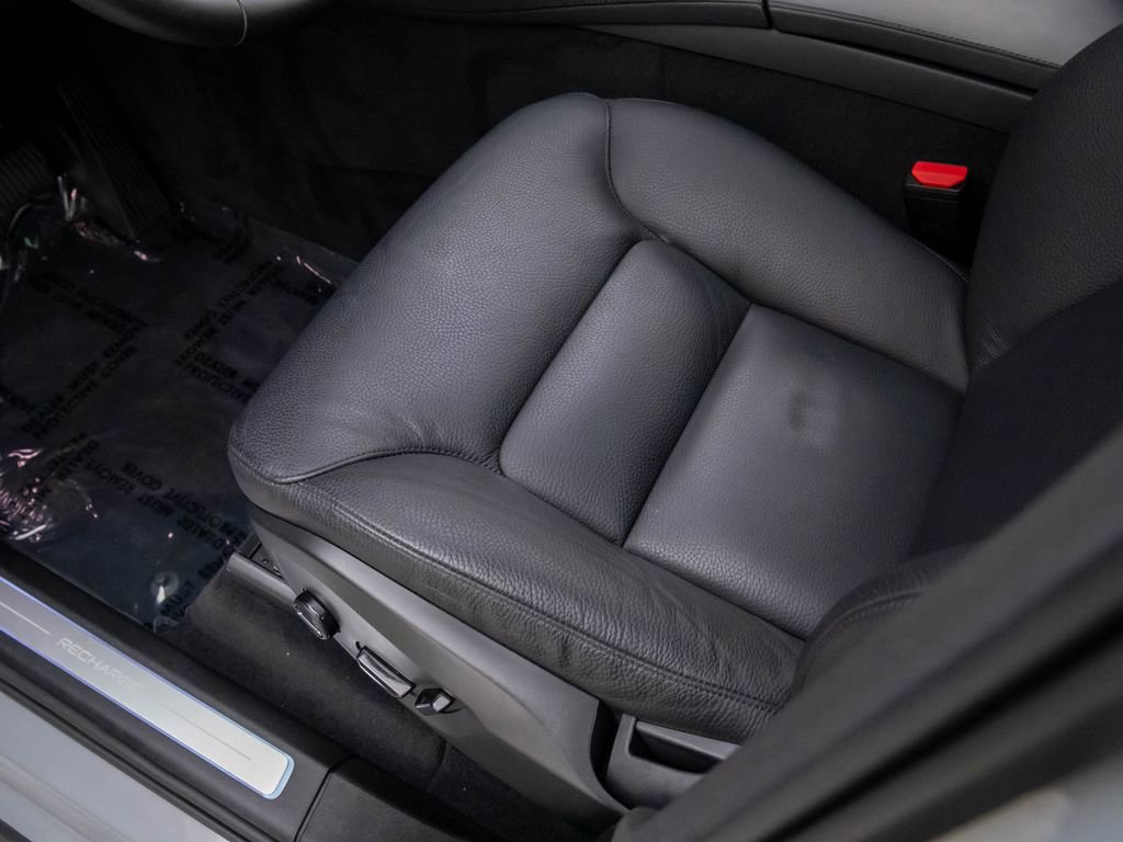 Used 2024 Volvo XC90 T8 Plus w/ Protection Package Premier image 16