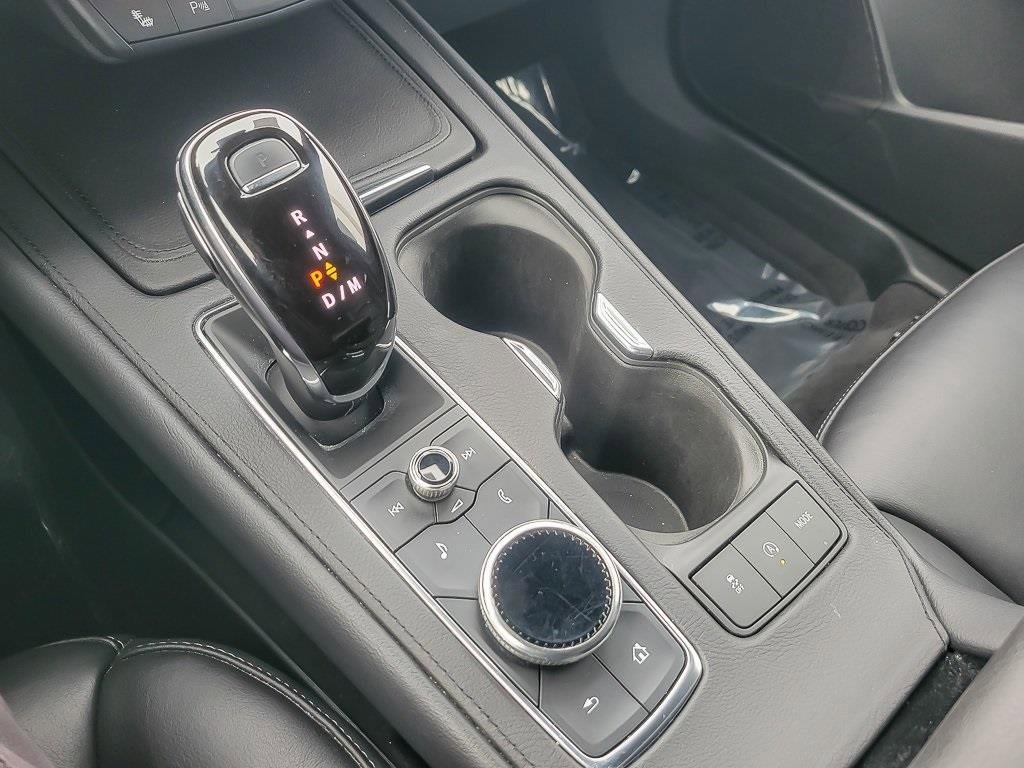 Used 2020 Cadillac XT4 Premium Luxury image 16