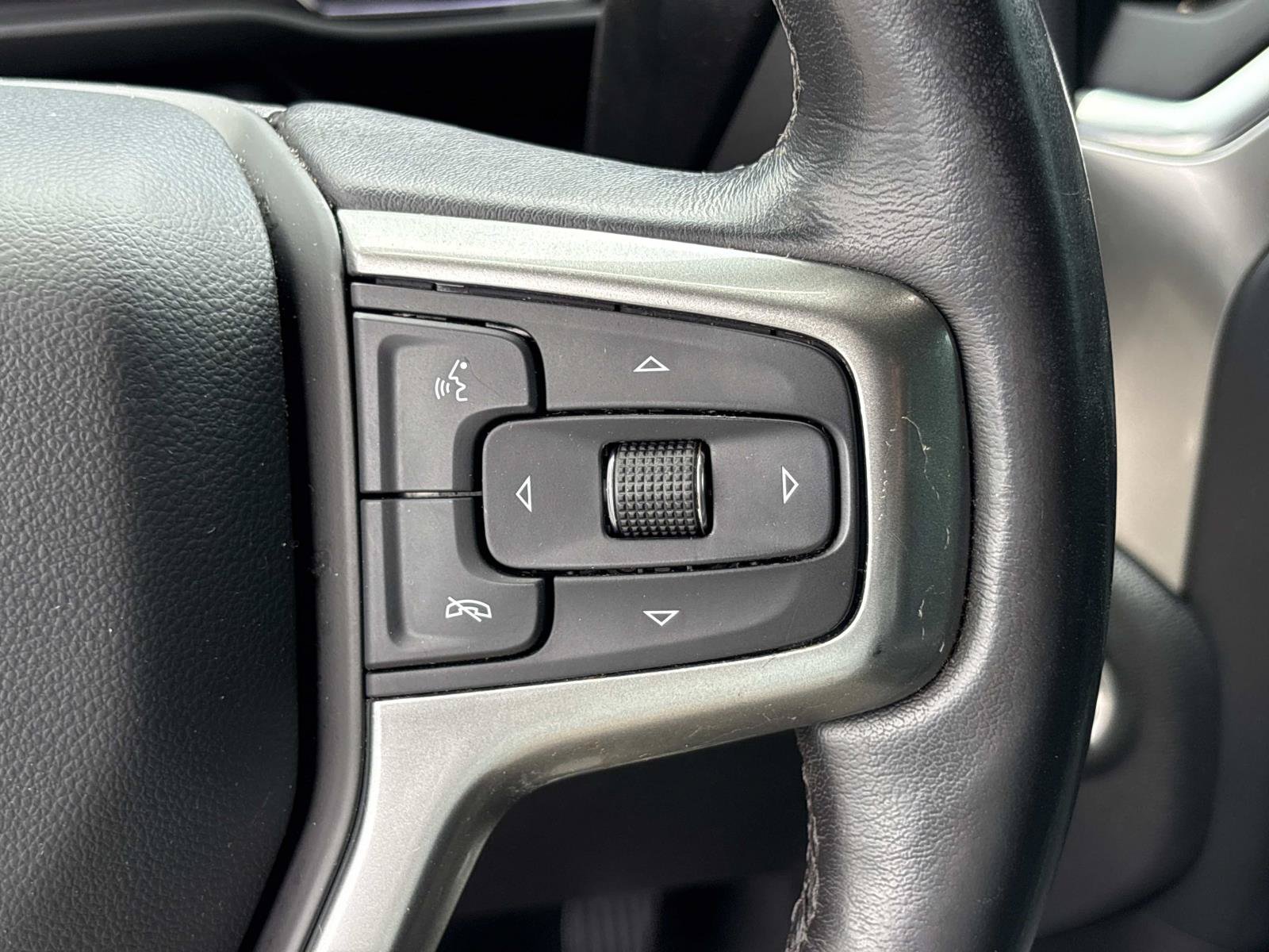 Used 2021 Chevrolet Silverado 1500 LT Trail Boss w/ Convenience Package II AWD/4WD image 21