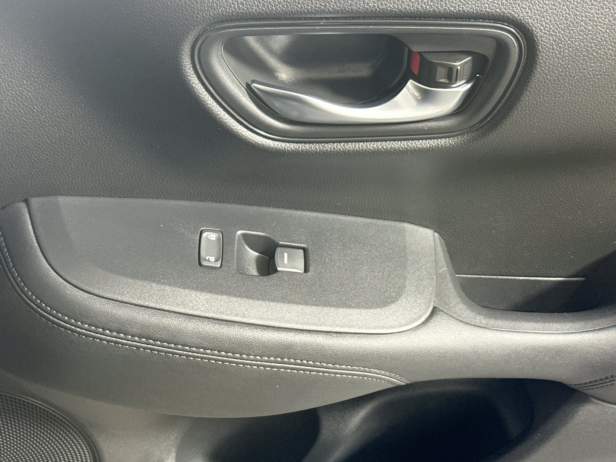 Used 2024 Honda HR-V LX image 29