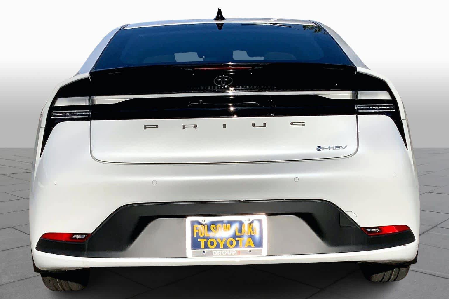 New 2026 Toyota Prius Plug-In Hybrid FWD image 4