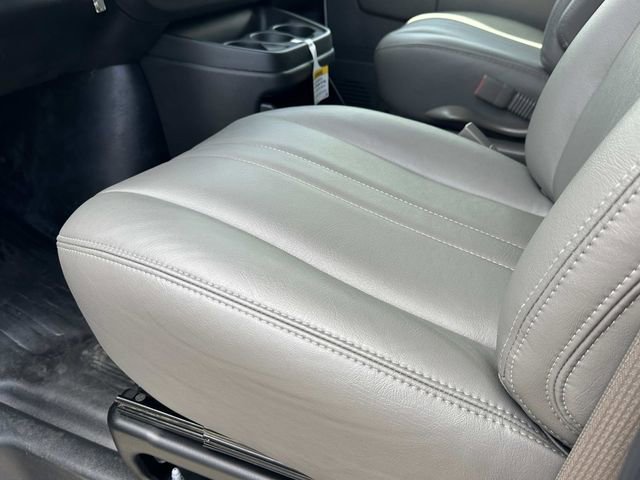 New 2025 Chevrolet Express 3500 Work Van w/ Driver Convenience Package image 15