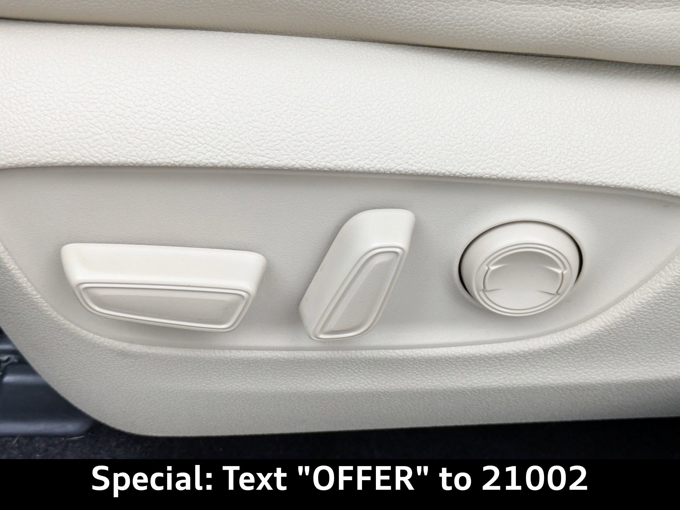 Used 2023 Toyota Highlander Limited image 22