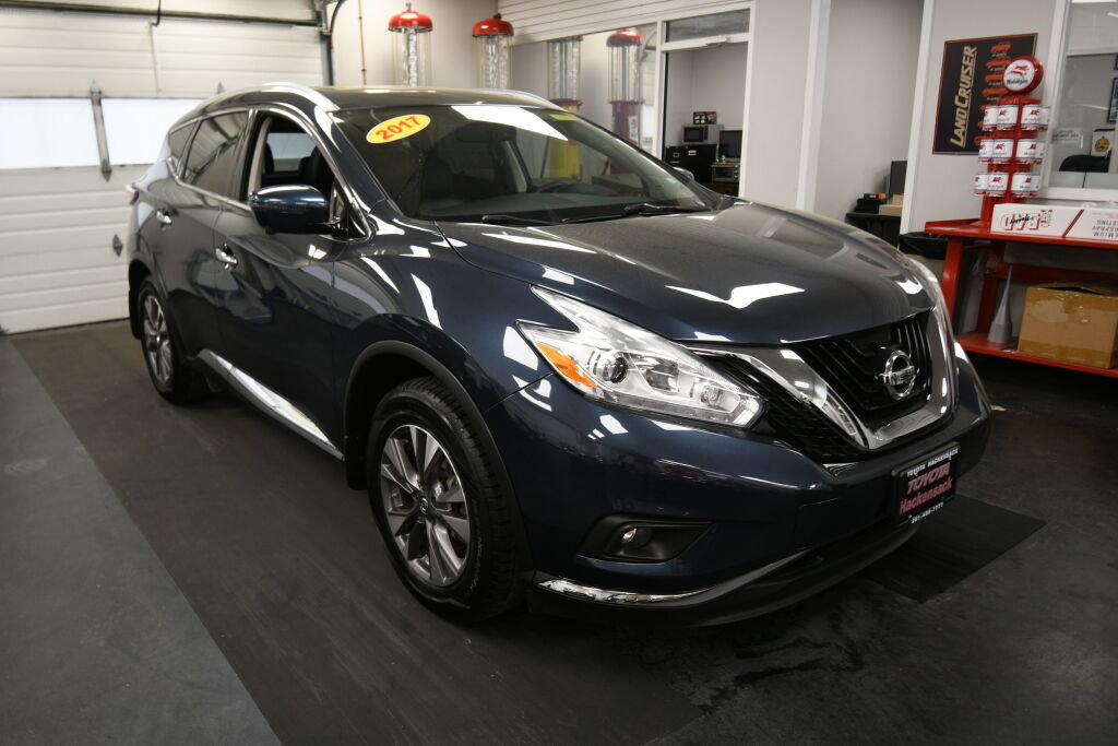 Used 2017 Nissan Murano SL w/ SL Technology Package image 2