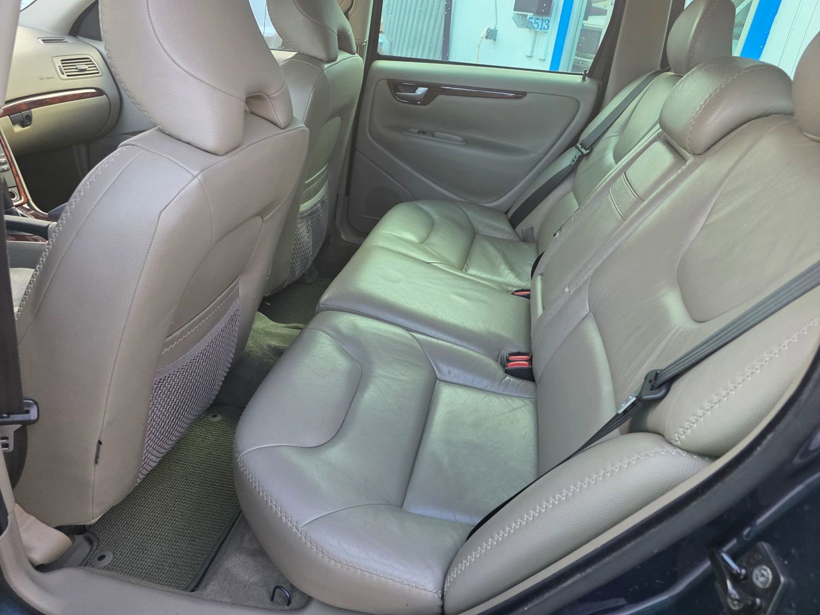 Used 2007 Volvo XC70 2.5T Wagon 4D image 10