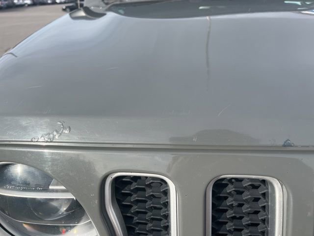 Used 2019 Jeep Wrangler Unlimited Sahara image 3