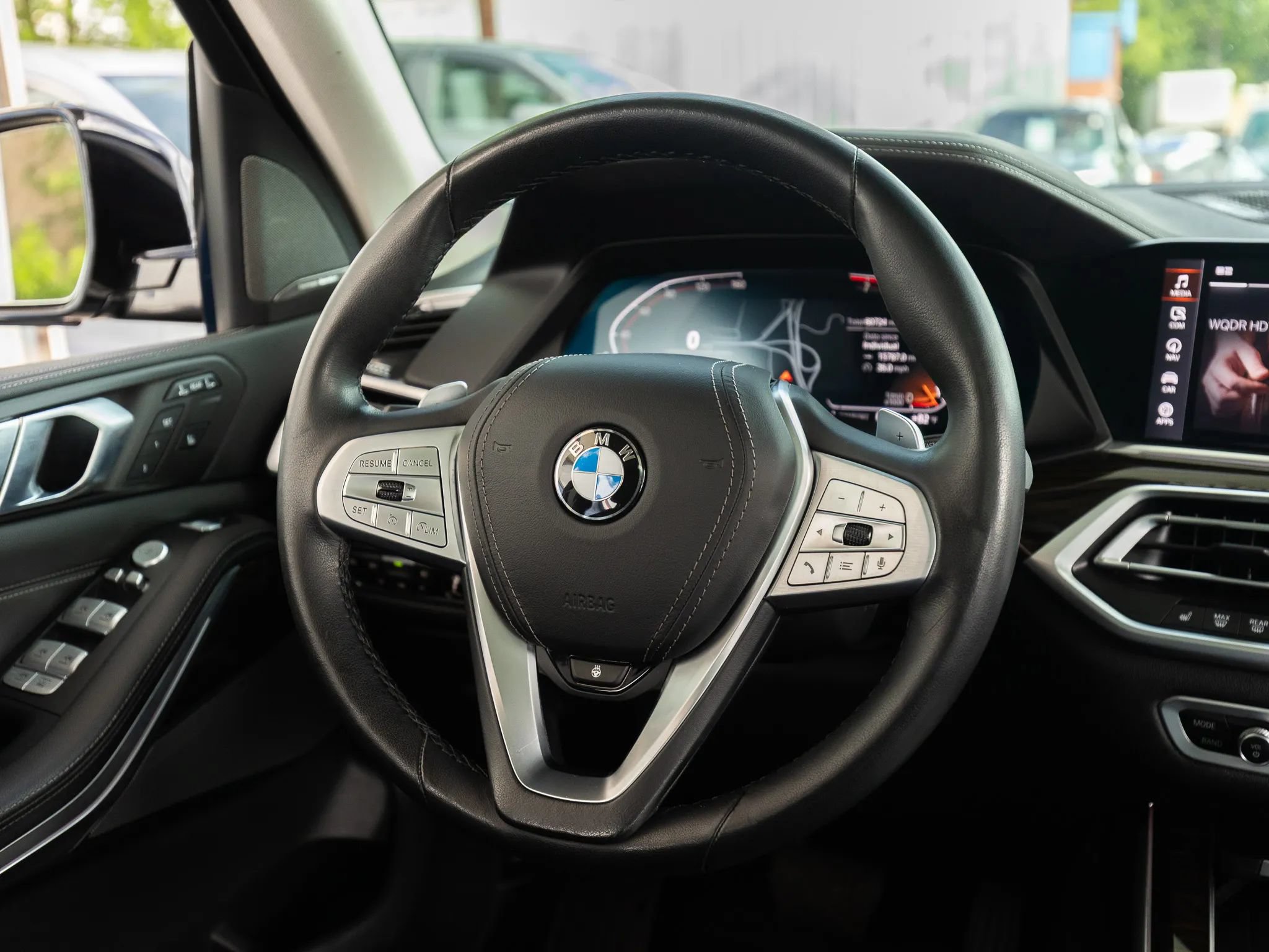 Used 2022 BMW X7 xDrive40i w/ Premium Package AWD/4WD image 36