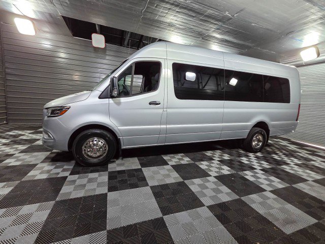 Used 2022 Mercedes-Benz Sprinter 3500 image 9