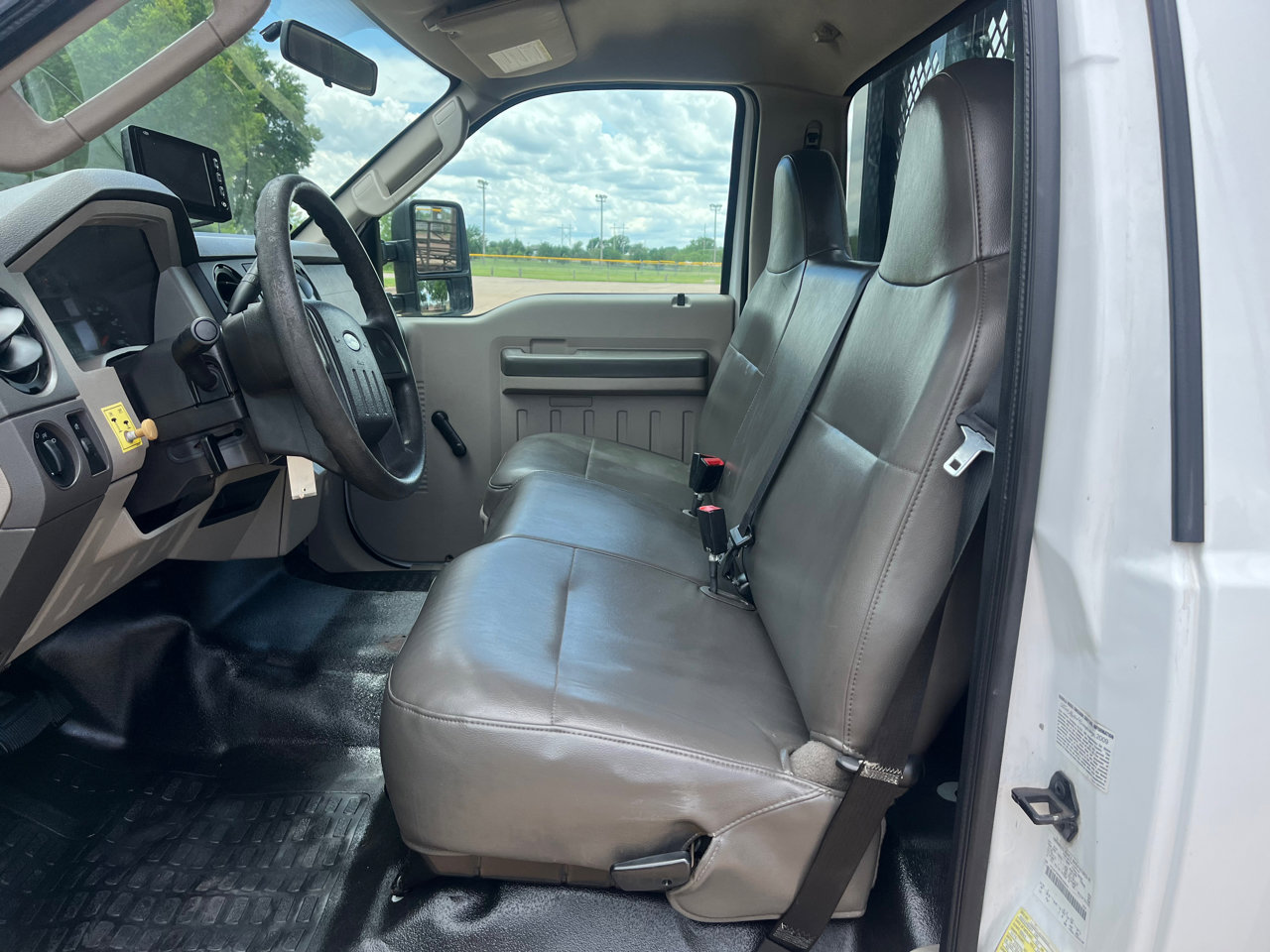 Used 2009 Ford F550 2WD Regular Cab Super Duty image 14