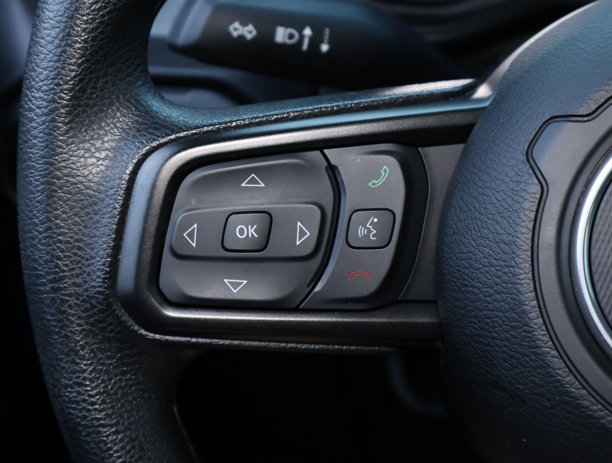 Used 2025 Jeep Wrangler Sport AWD/4WD image 11