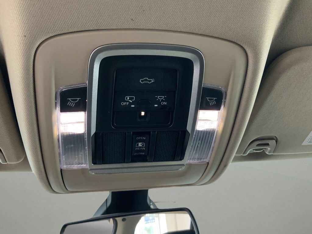 Used 2020 RAM 1500 Laramie AWD/4WD image 23