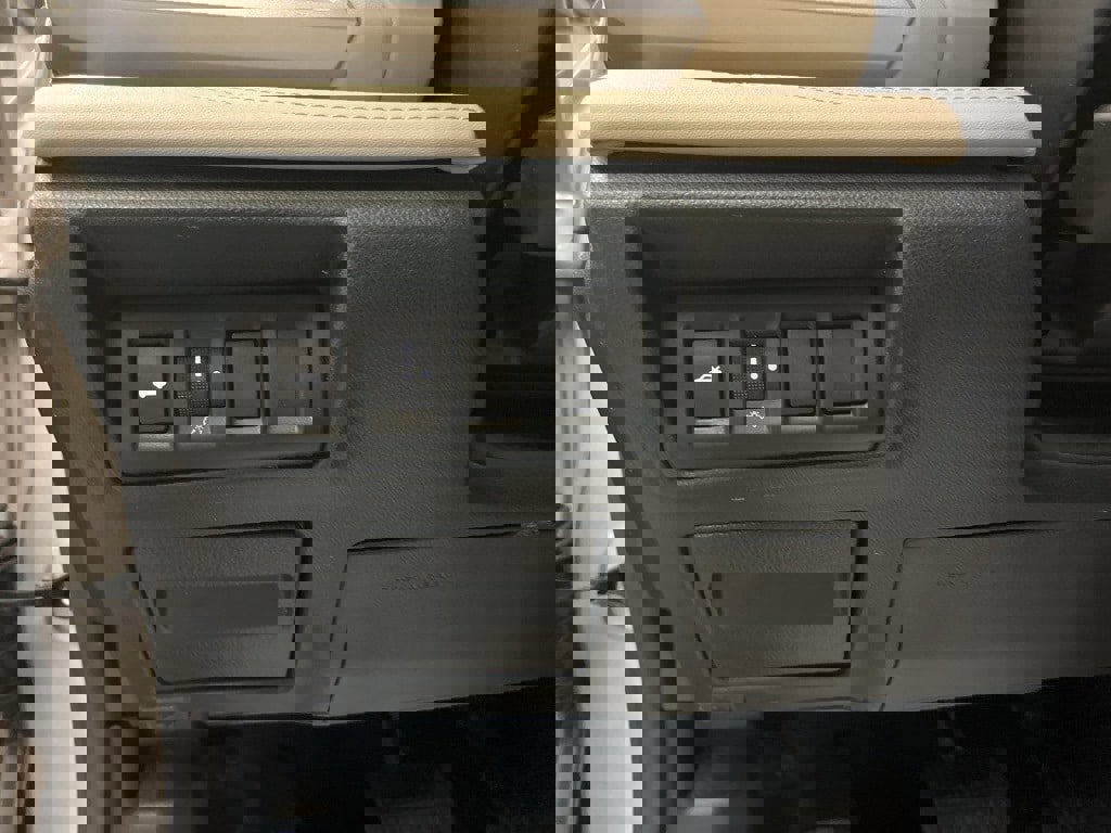 Used 2020 Subaru Legacy Limited w/ Popular Package #2 image 12