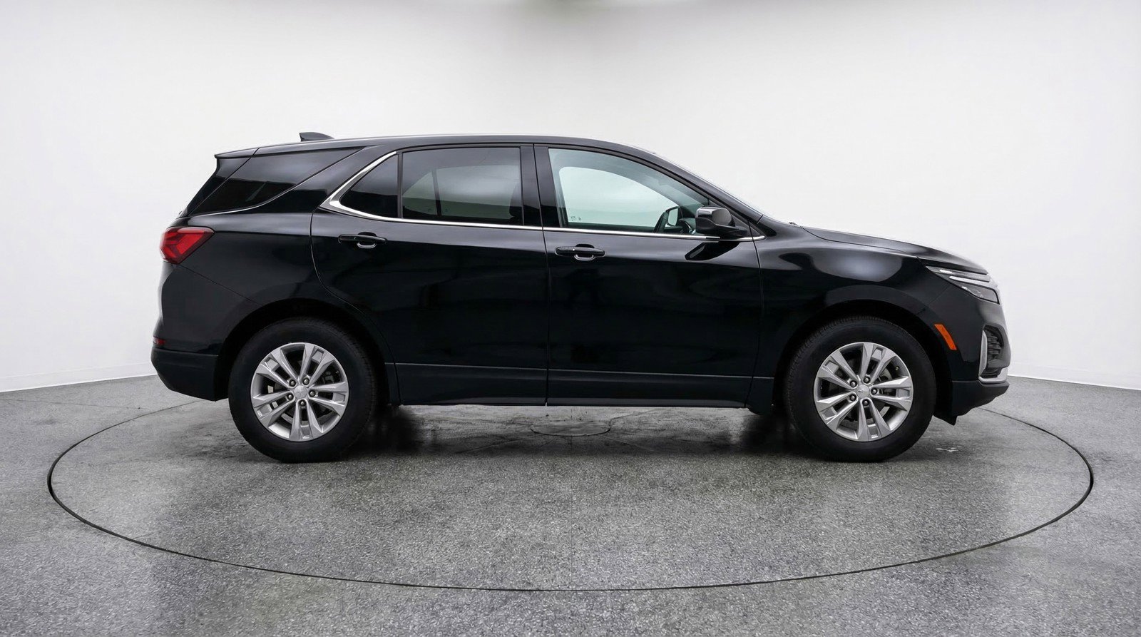 Used 2025 Chevrolet Equinox LT FWD image 11