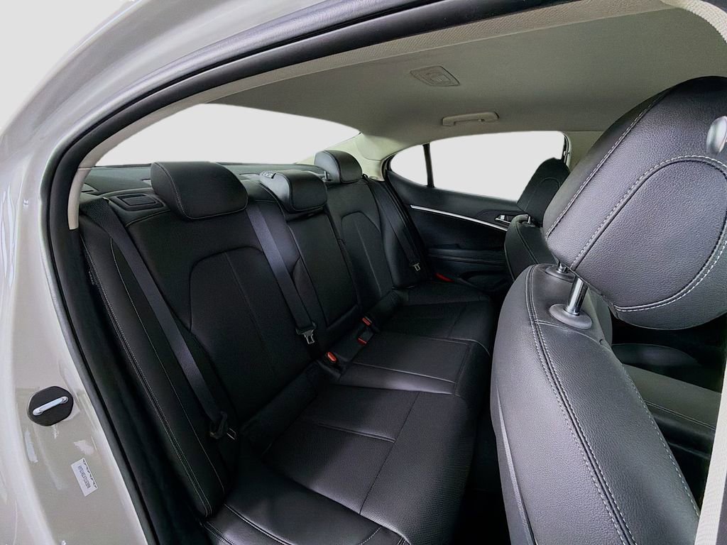 Used 2026 Genesis G70 2.5T image 31