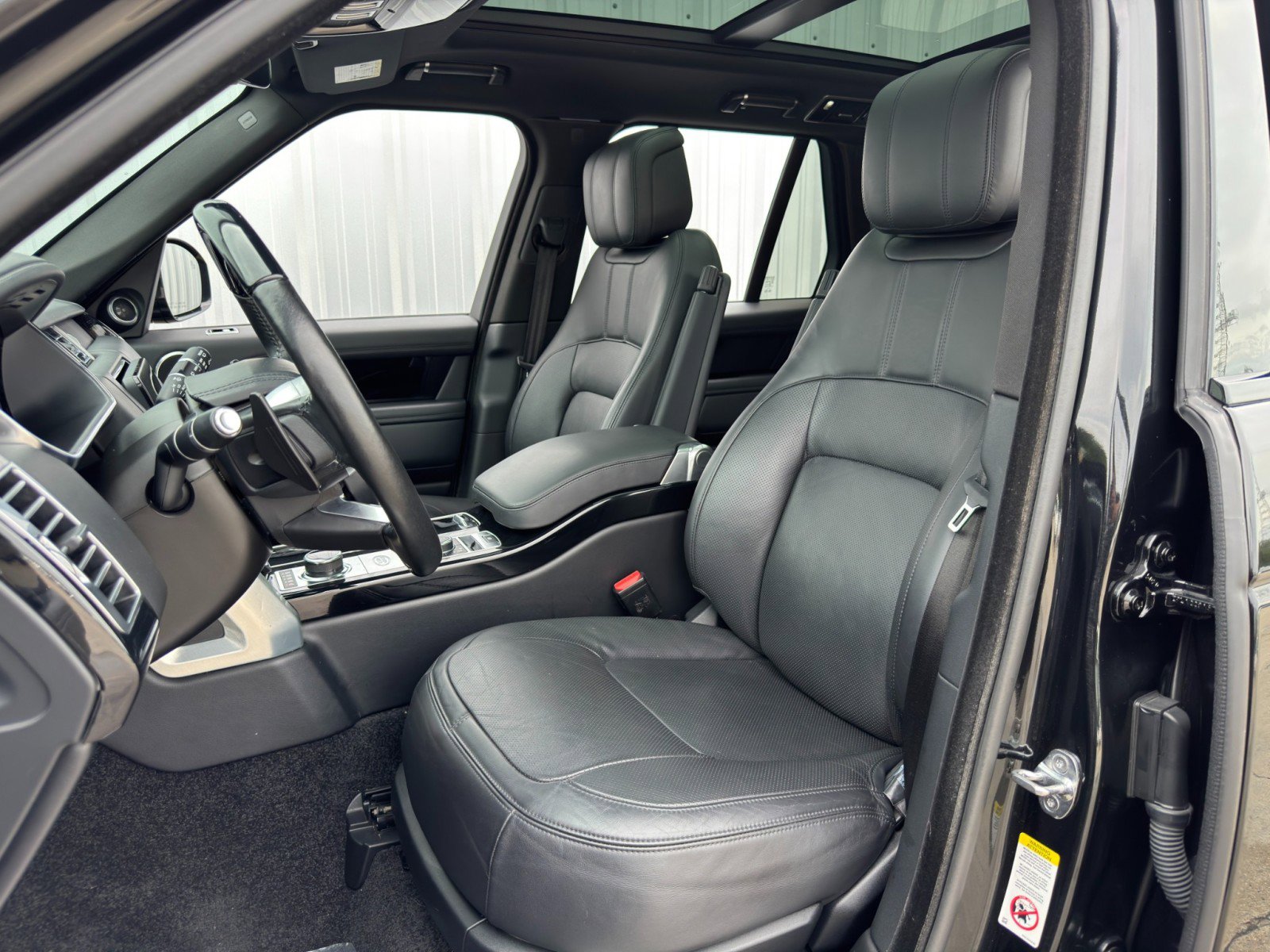 Used 2021 Land Rover Range Rover P525 Westminster Edition image 47