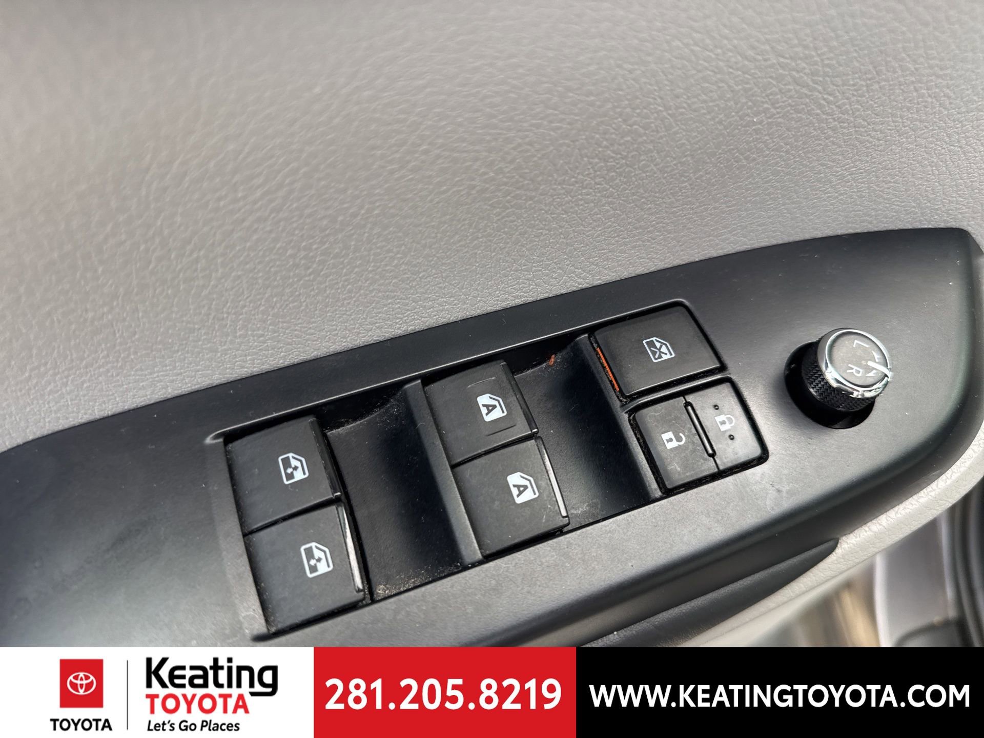 Used 2019 Toyota Highlander Plus FWD image 12