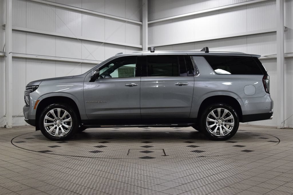 New 2026 Chevrolet Suburban Premier AWD/4WD image 4