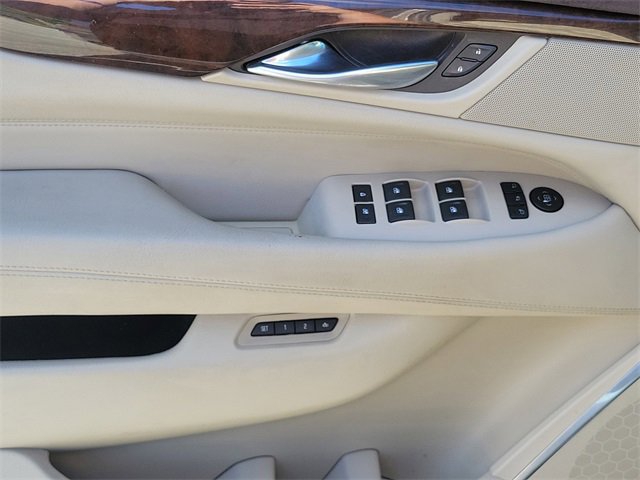Used 2017 Cadillac Escalade Luxury image 23