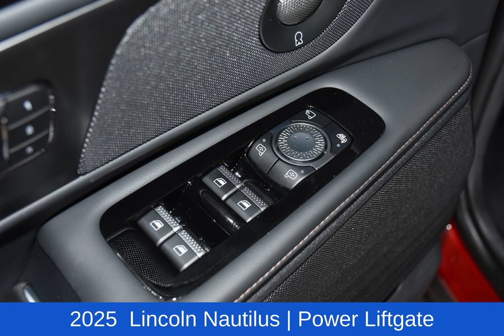 Used 2025 Lincoln Nautilus Reserve w/ Jet Appearance Package AWD/4WD image 24