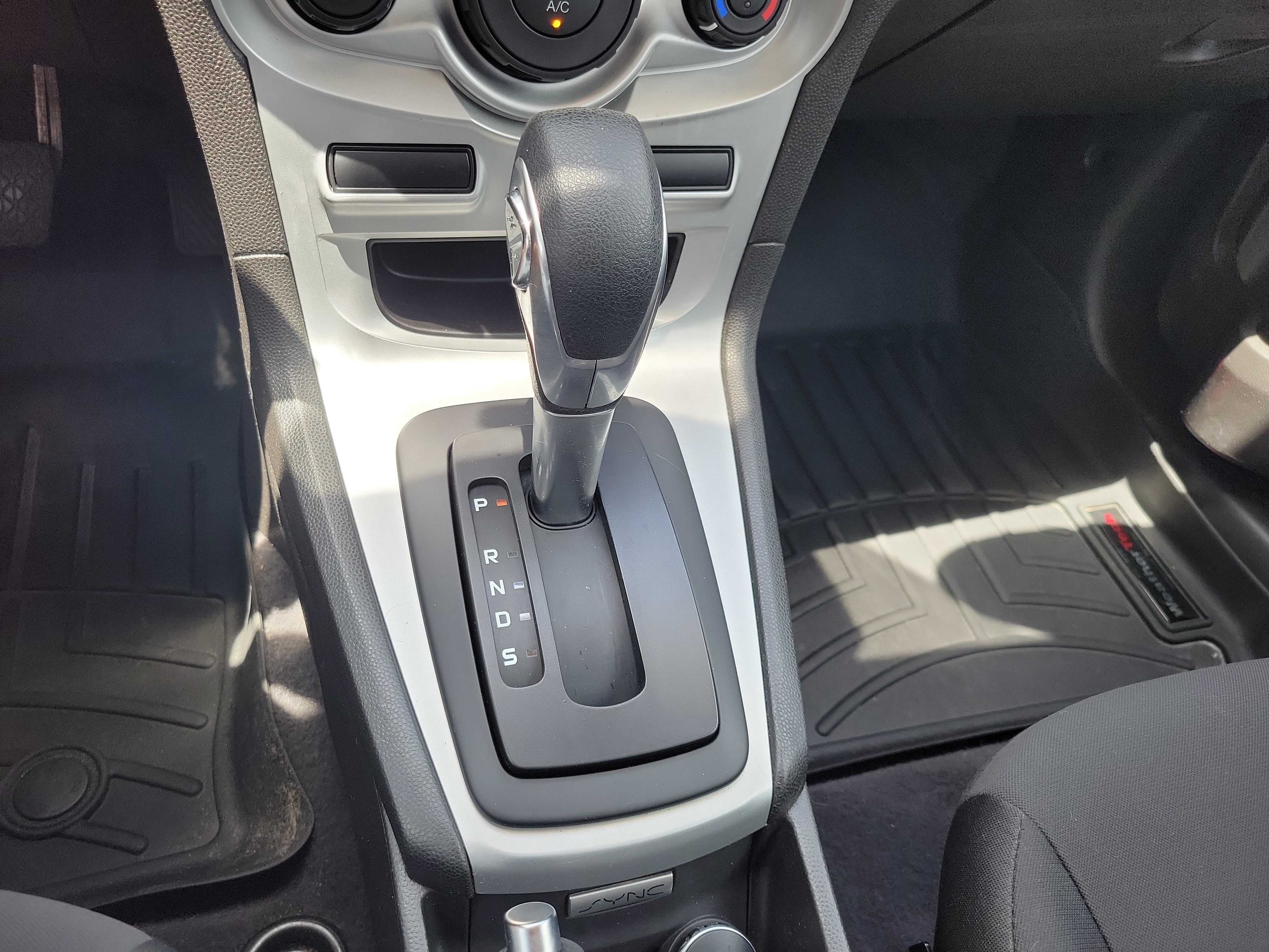 Used 2019 Ford Fiesta SE FWD image 29