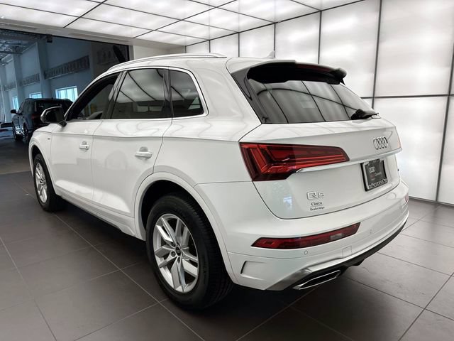 Certified 2023 Audi Q5 2.0T Premium w/ Convenience Package AWD/4WD image 2