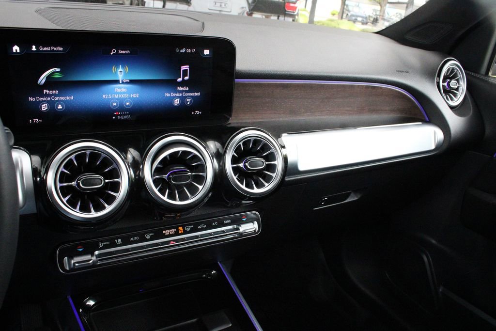Used 2022 Mercedes-Benz GLB 250 4MATIC image 25