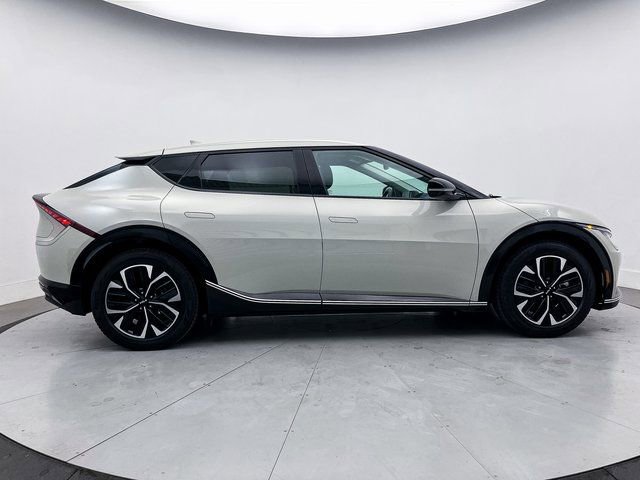 Used 2022 Kia EV6 Wind image 18