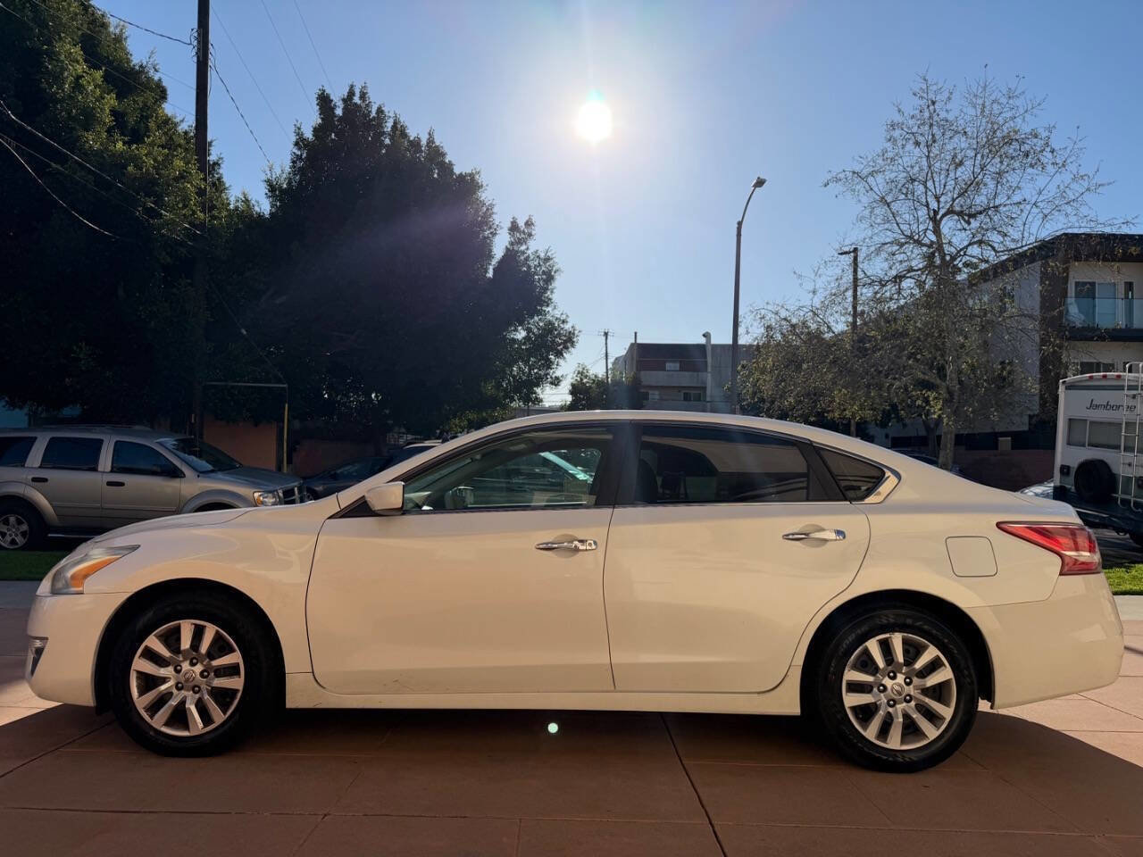 Used 2013 Nissan Altima 2.5 S FWD image 9