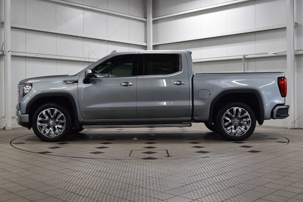 Used 2025 GMC Sierra 1500 Denali w/ Denali Reserve Package AWD/4WD image 4