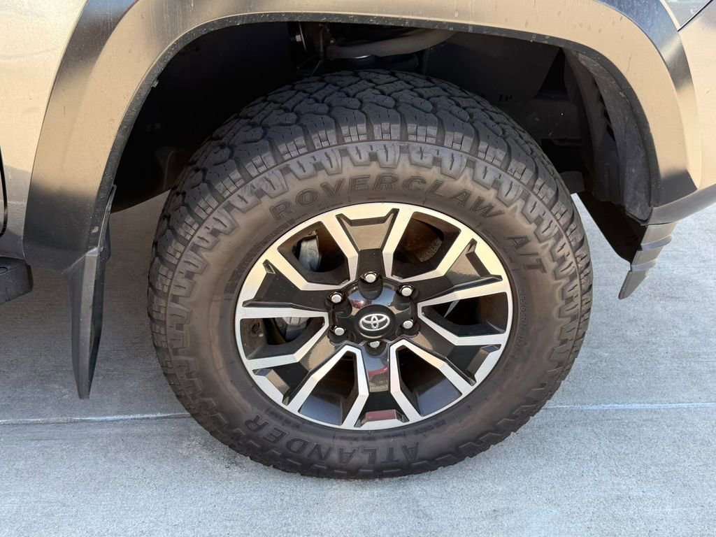 Used 2021 Toyota Tacoma TRD Sport w/ Technology Package image 20