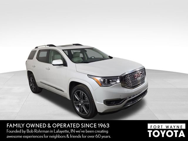 Used 2017 GMC Acadia Denali w/ Technology Package image 4