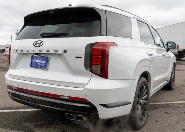 Used 2024 Hyundai Palisade Calligraphy image 6