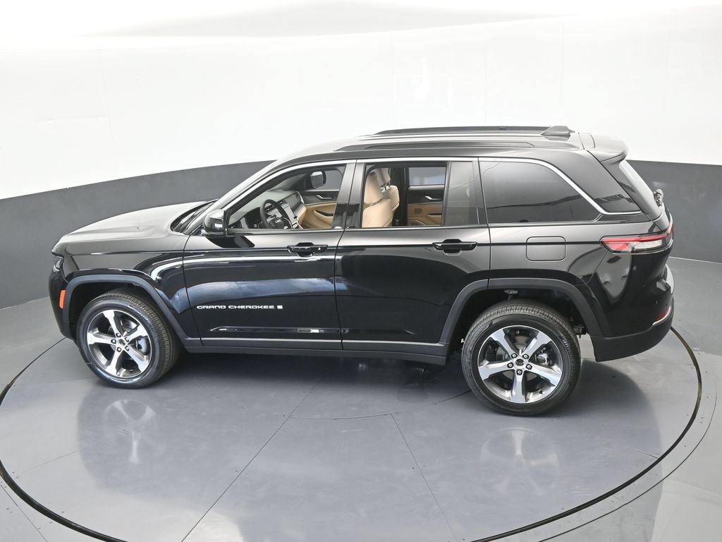 Used 2026 Jeep Grand Cherokee Limited RWD image 40