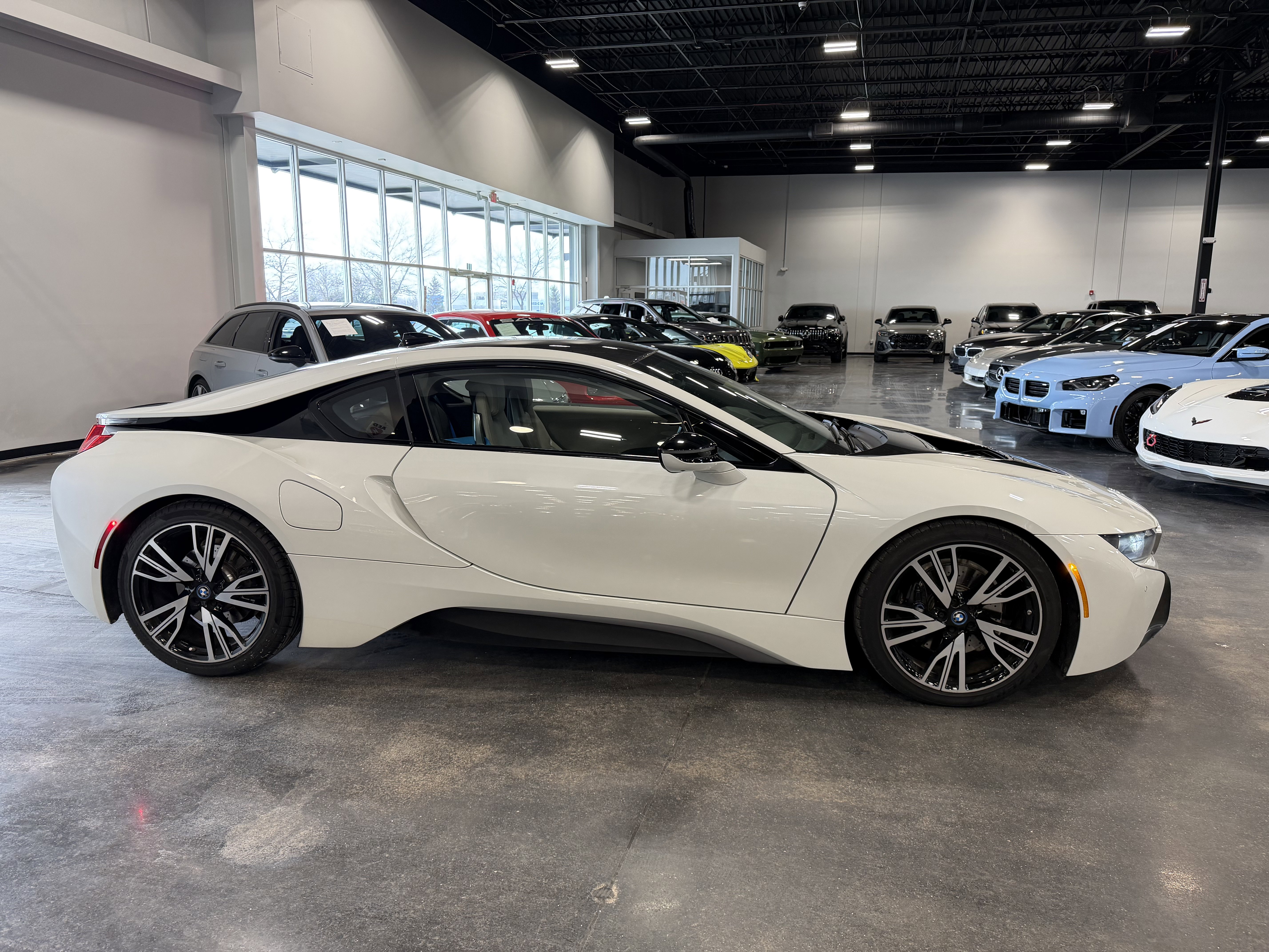 Used 2015 BMW i8 image 2