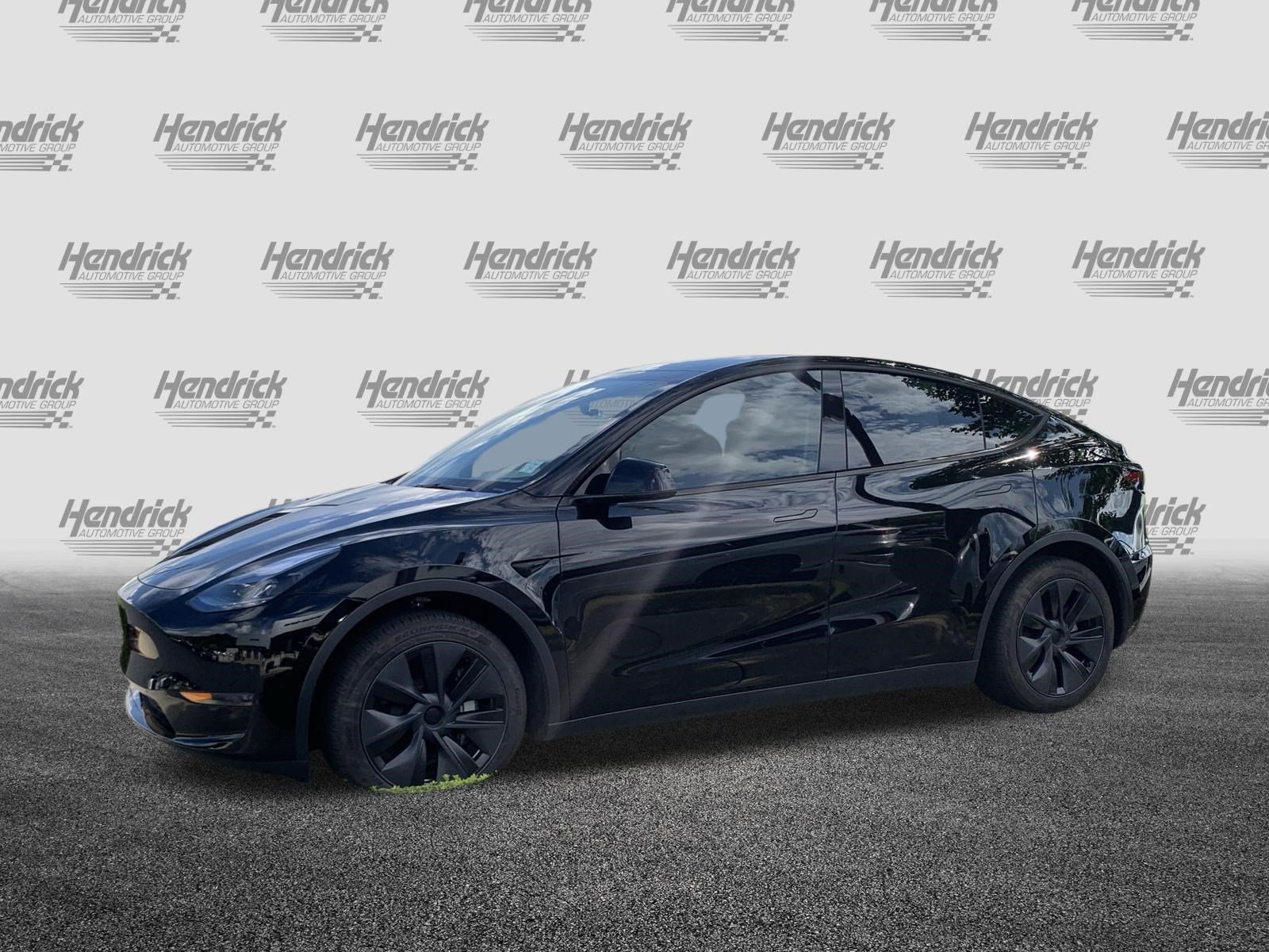 Used 2025 Tesla Model Y Long Range RWD image 5