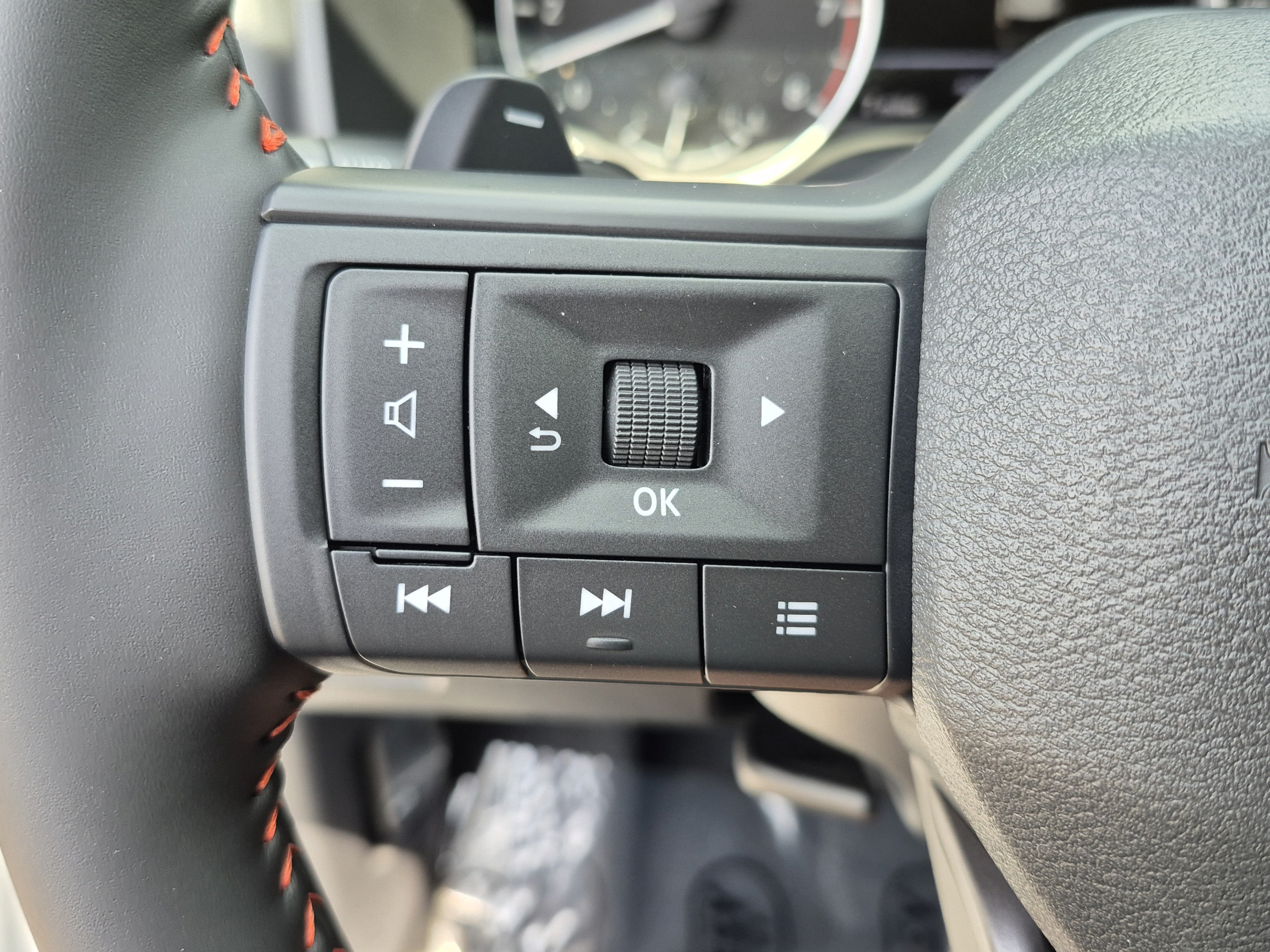 New 2026 Nissan Rogue SV AWD/4WD image 31