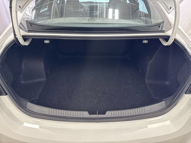 Used 2023 Chevrolet Malibu LS FWD image 23